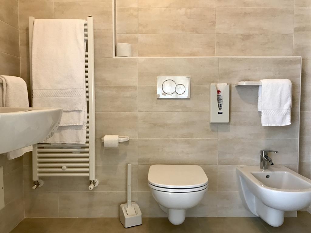 La Lanterna Hotel Гарда Екстериор снимка
